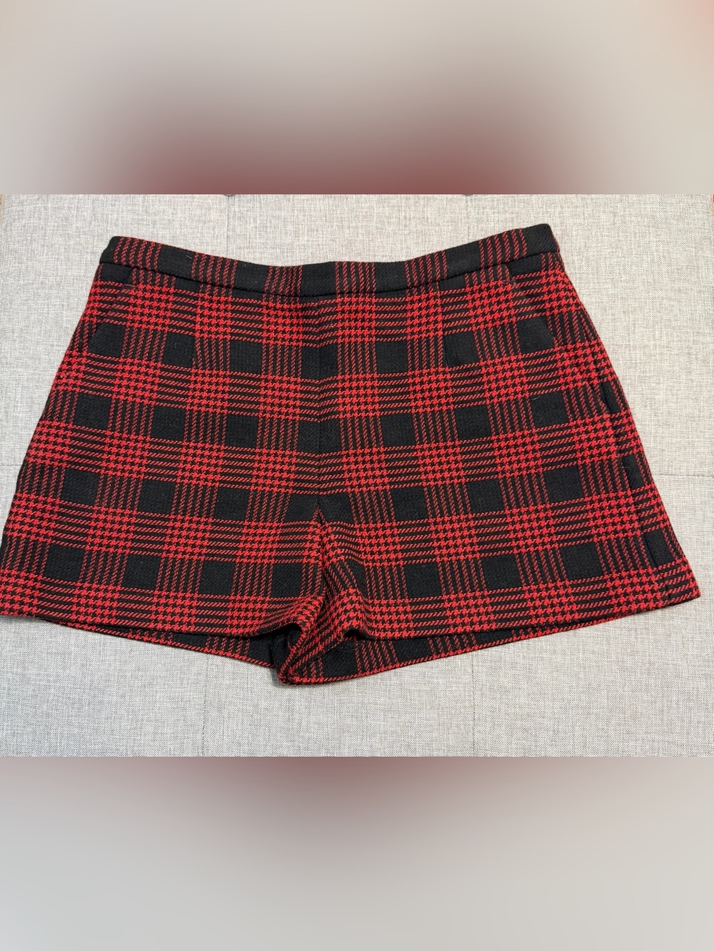 RED Valentino Plaid Tailored High-Waist Mini Shorts Red Black Size